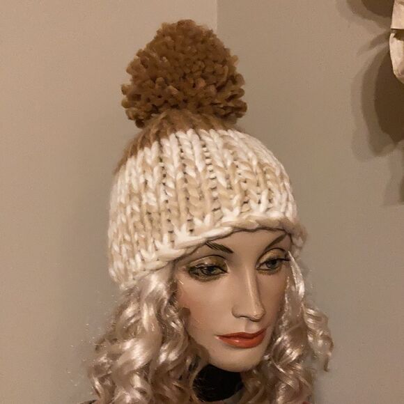 Free People Pom Hat - Picture 1 of 6